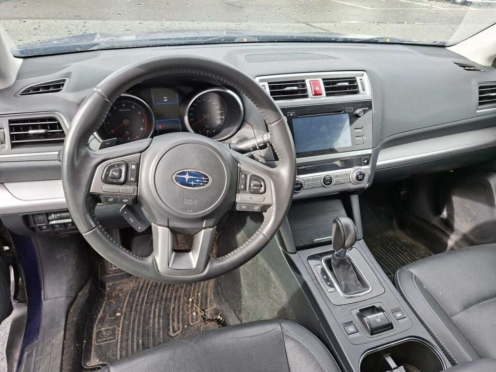 Subaru Outback 2016 Sininen