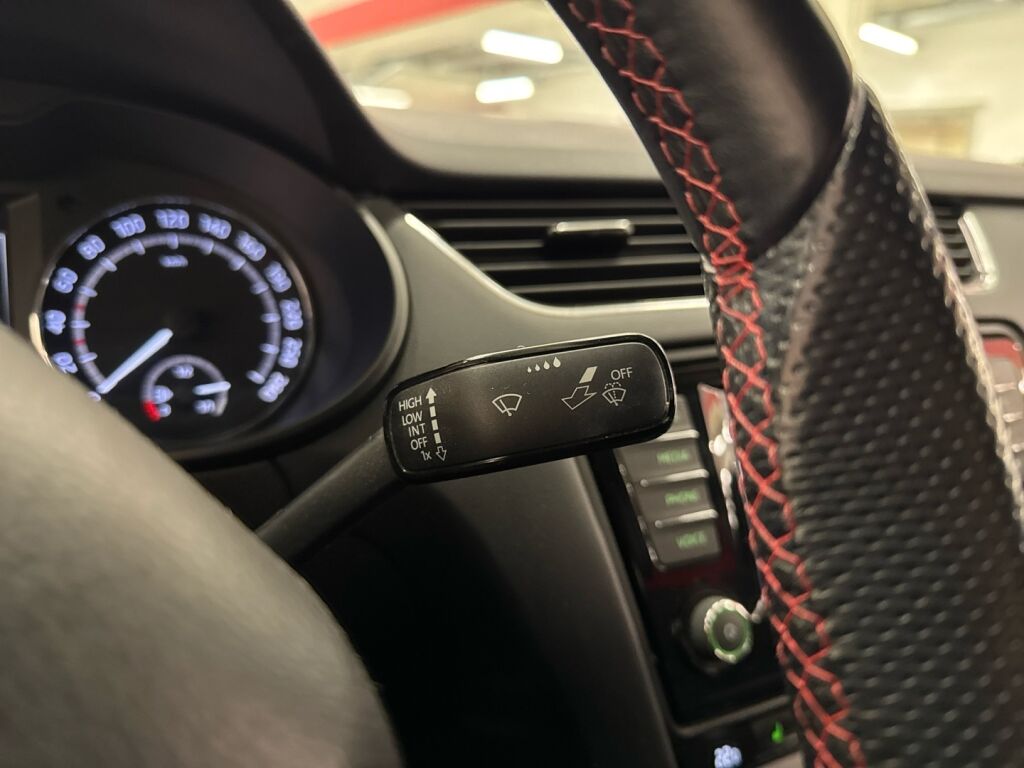 Skoda Octavia 2016 Valkoinen