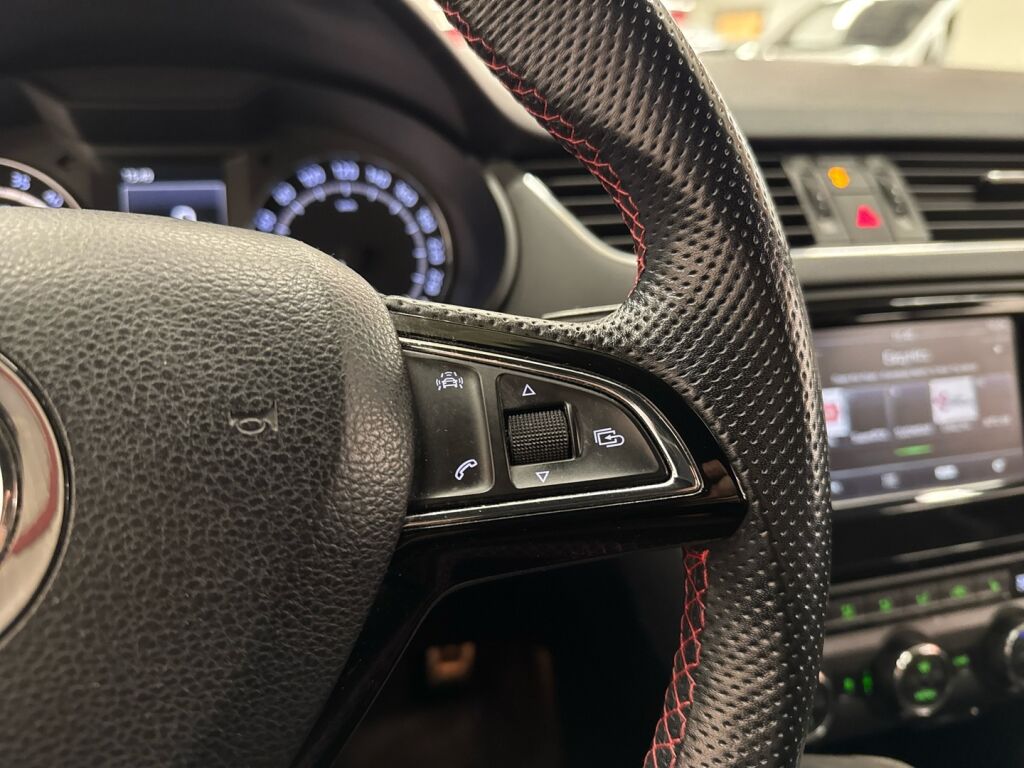 Skoda Octavia 2016 Valkoinen