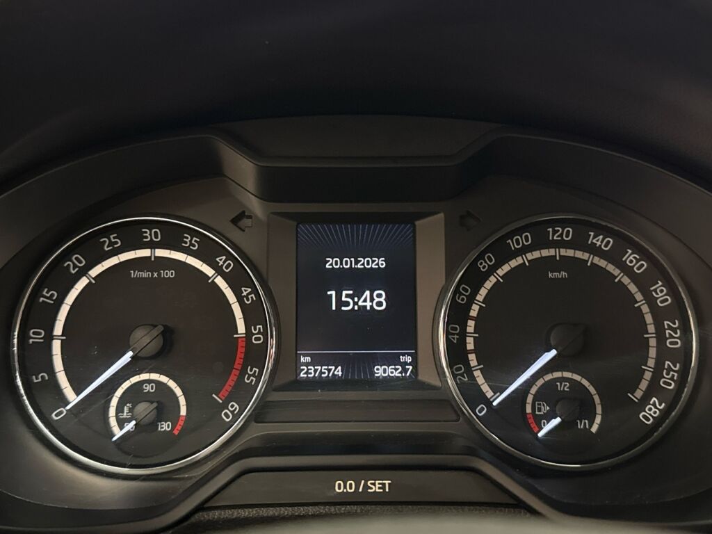 Skoda Octavia 2016 Valkoinen