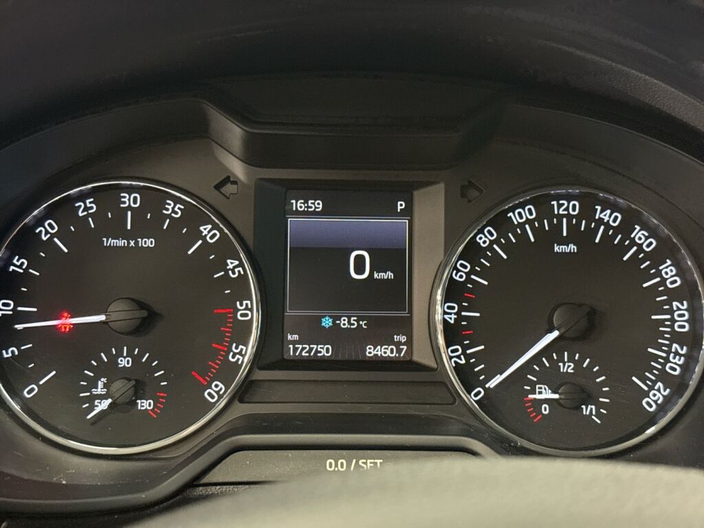 Skoda Octavia 2016 Sininen