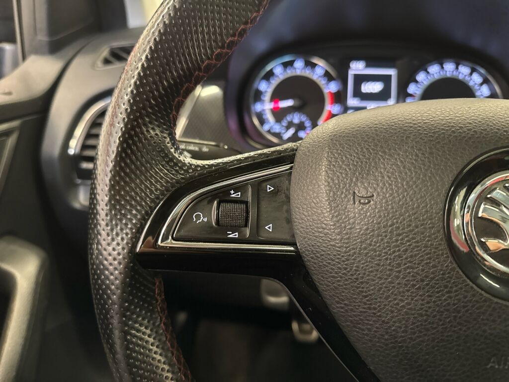 Skoda Fabia 2016 Sininen