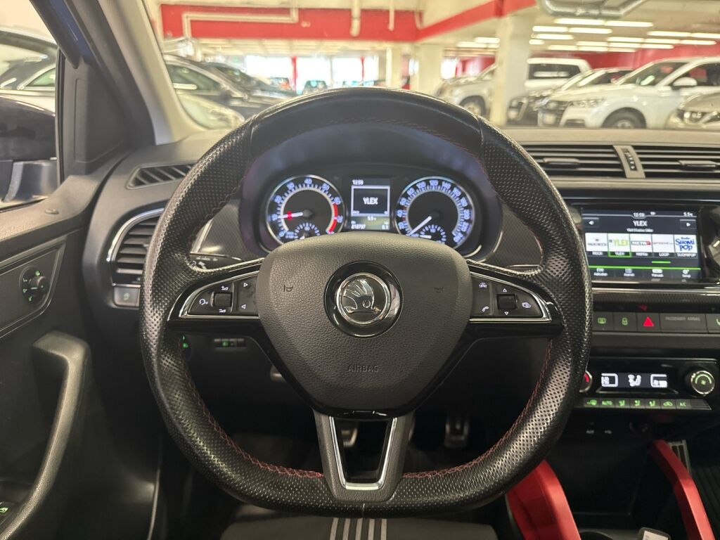 Skoda Fabia 2016 Sininen