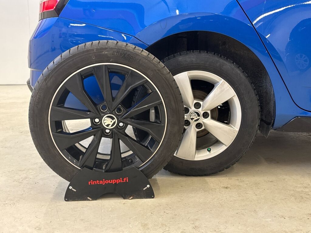 Skoda Fabia 2016 Sininen