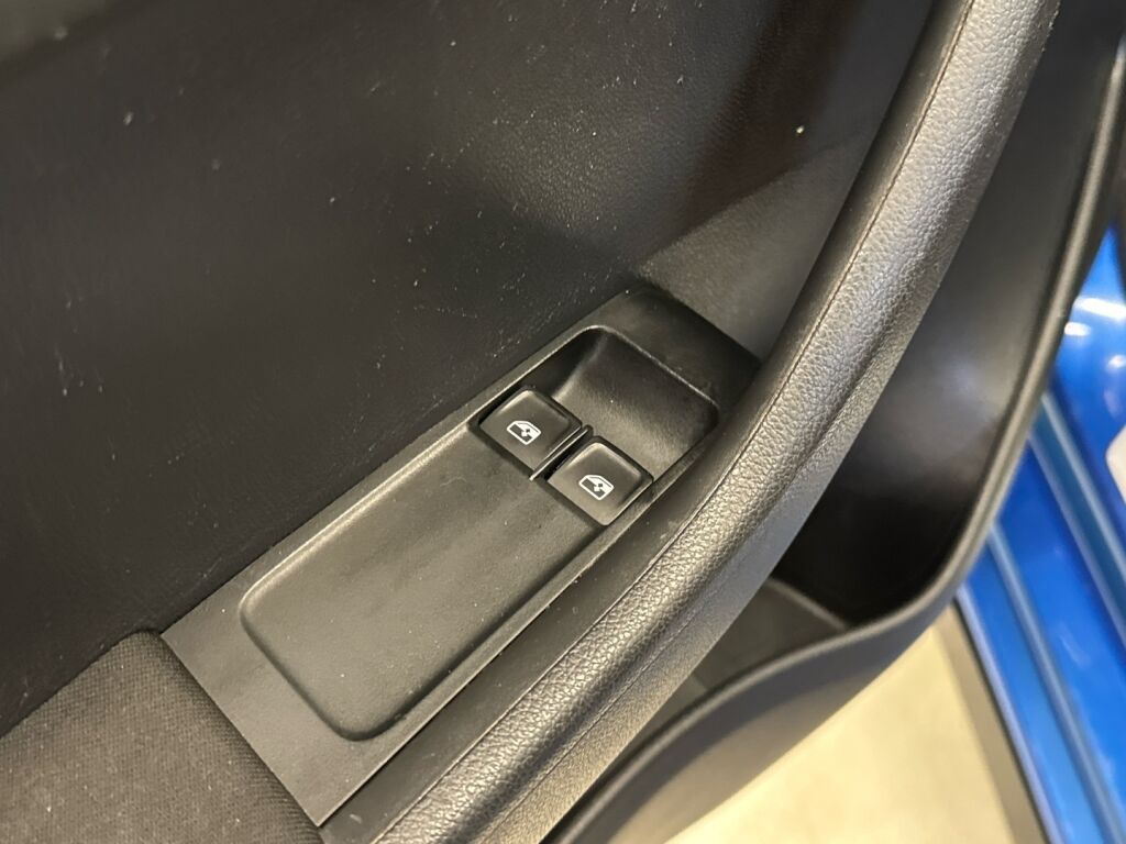 Skoda Fabia 2016 Sininen