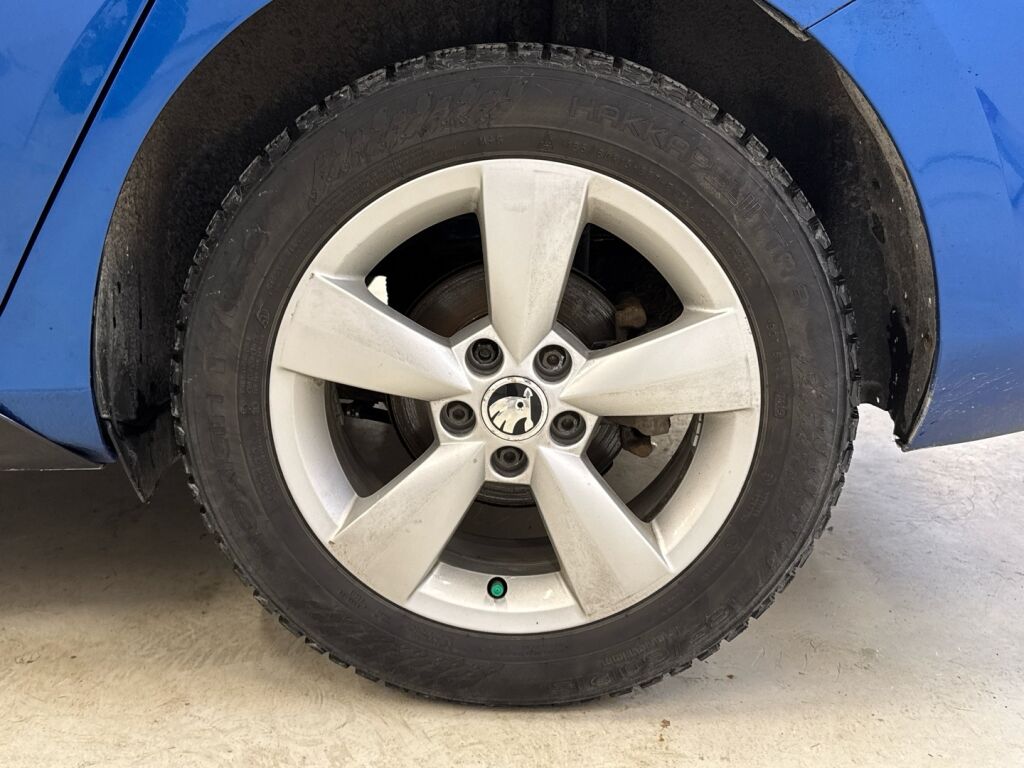 Skoda Fabia 2016 Sininen