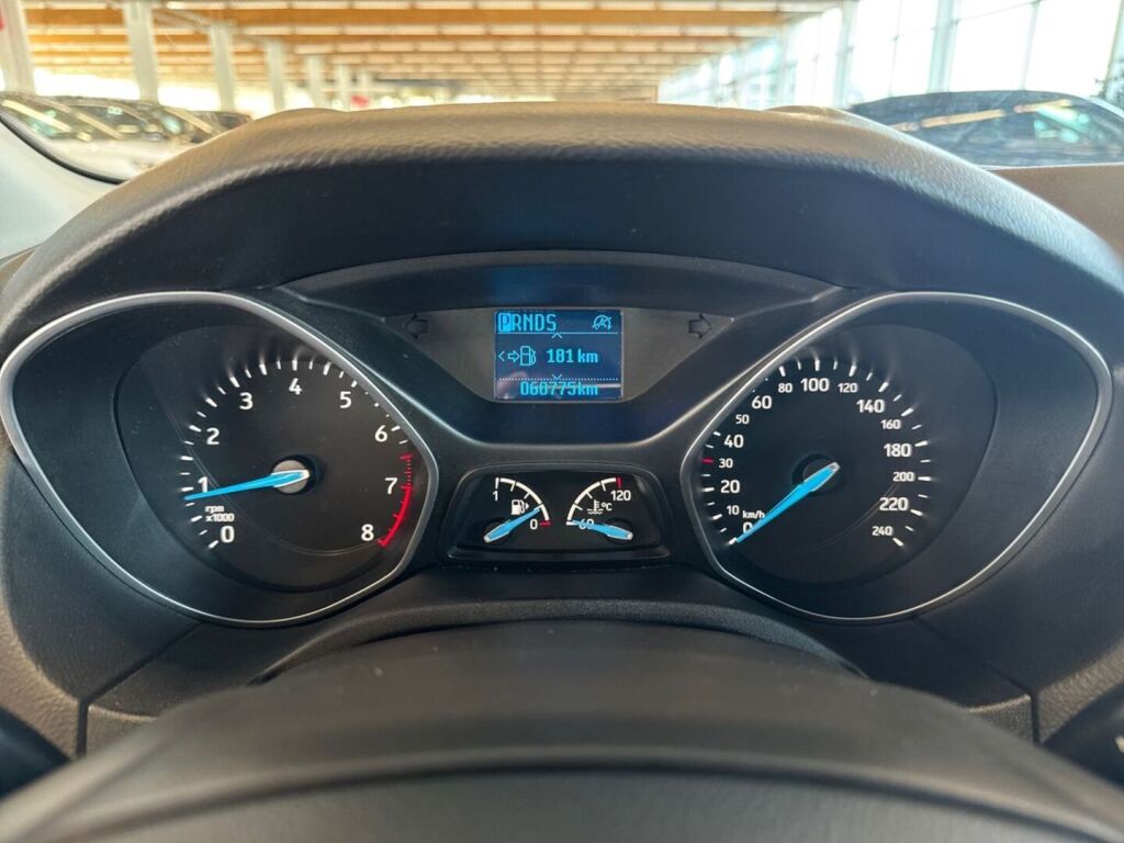 Ford Focus 2016 Valkoinen