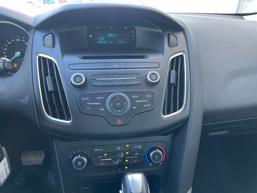 Ford Focus 2016 Frozen White