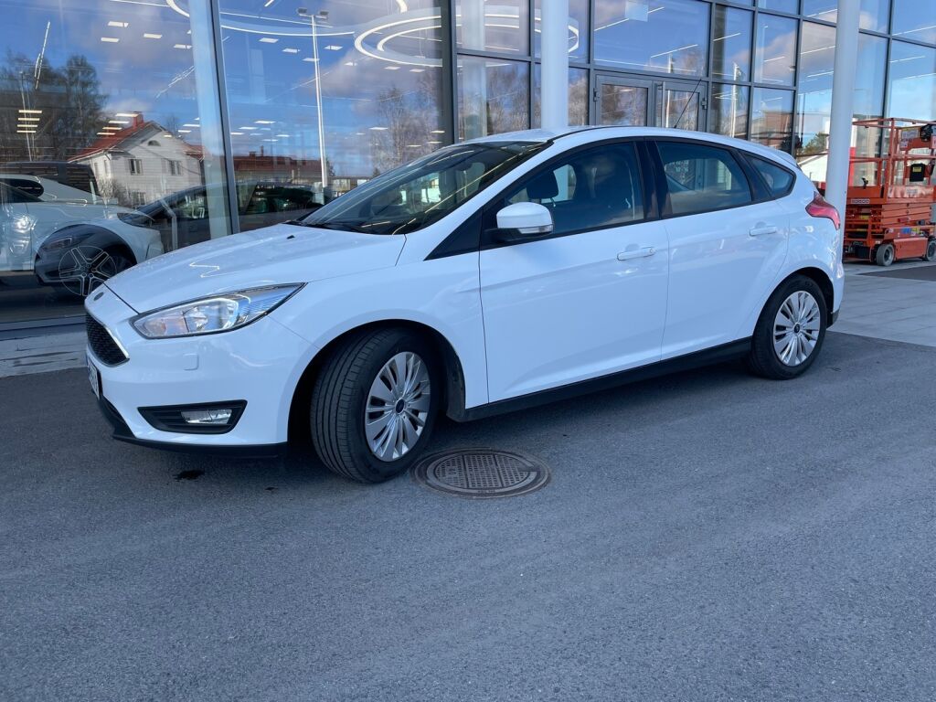 Ford Focus 2016 Frozen White