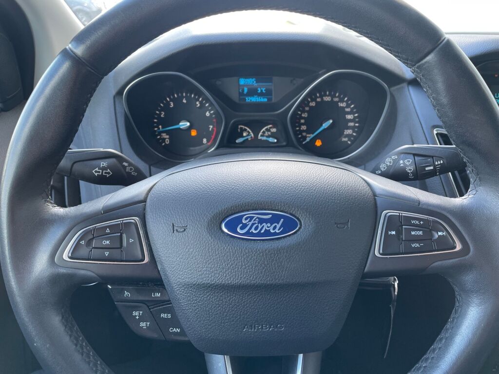 Ford Focus 2016 Frozen White