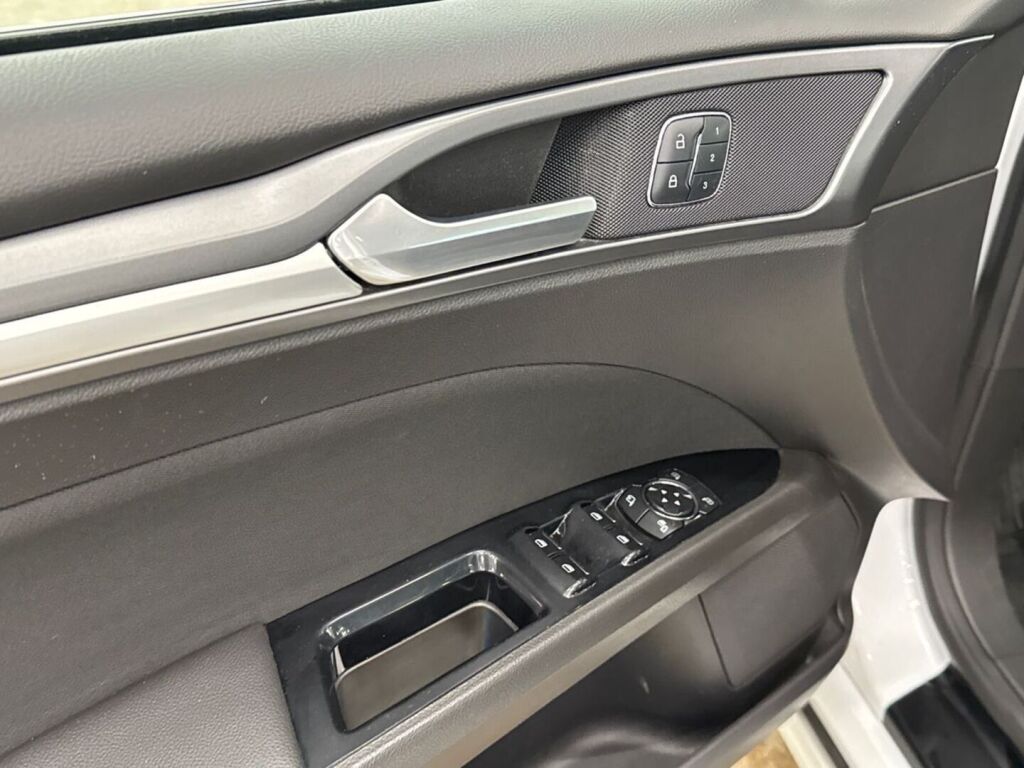 Ford Mondeo 2016 Valkoinen