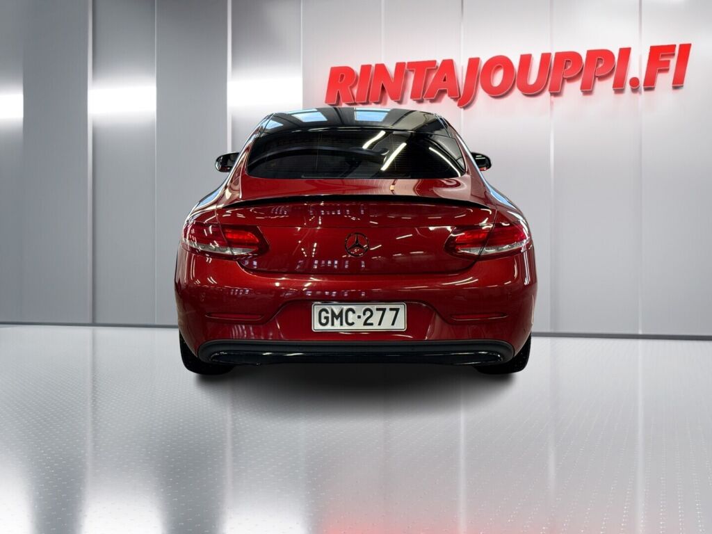 Mercedes-Benz C 2016 Punainen