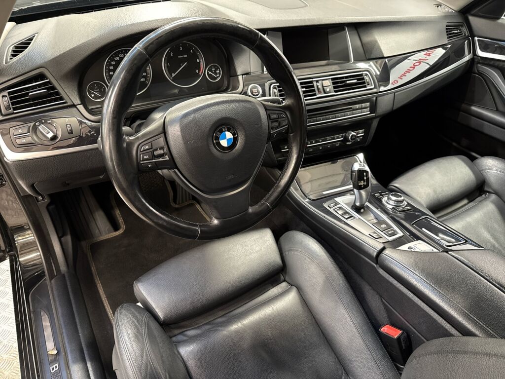 BMW 520 2016 Musta