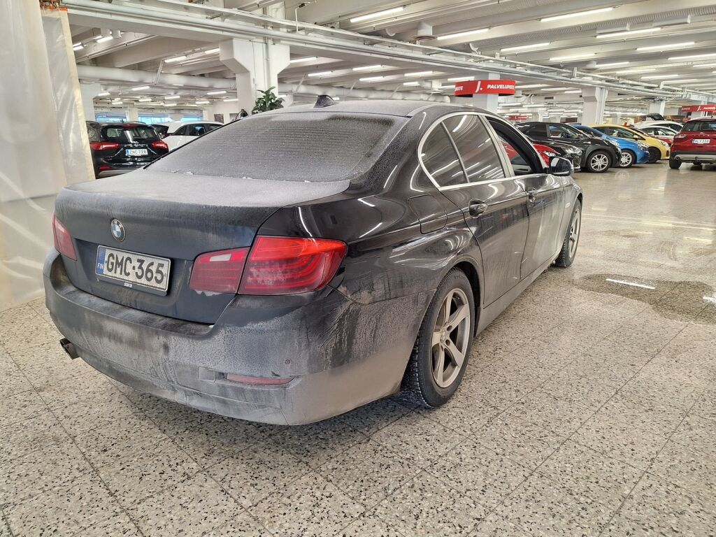 BMW 520 2016 Musta