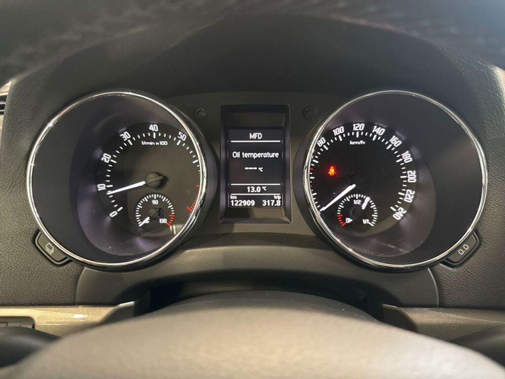 Skoda Yeti 2016 Sininen