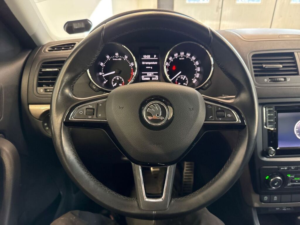 Skoda Yeti 2016 Sininen
