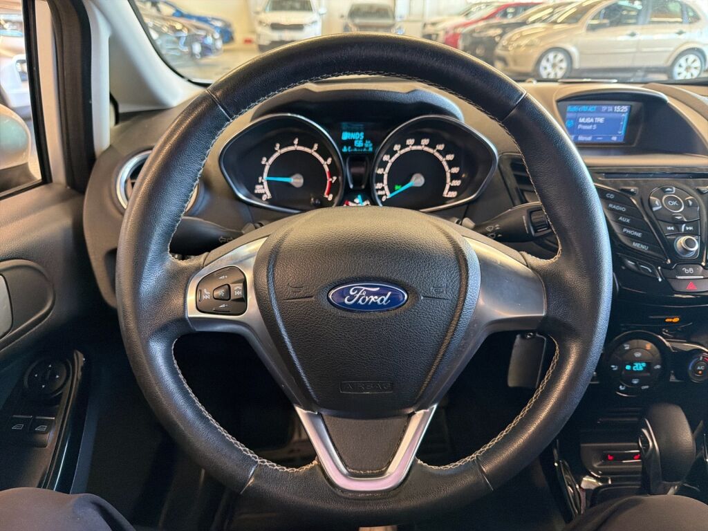 Ford Fiesta 2016 Harmaa