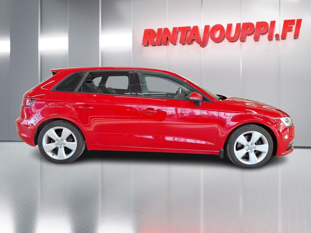 Audi A3 2016 Punainen