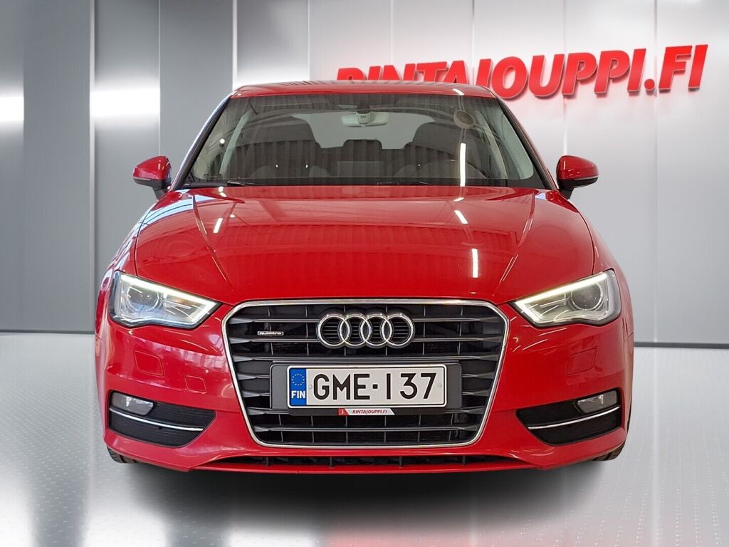 Audi A3 2016 Punainen