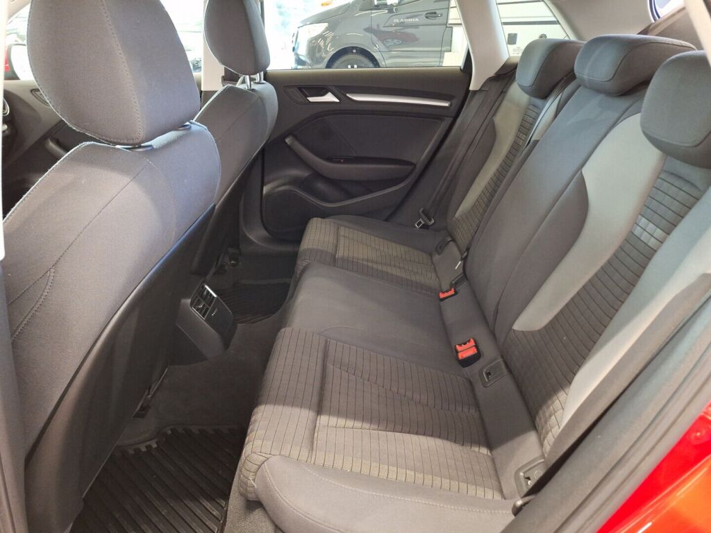 Audi A3 2016 Punainen