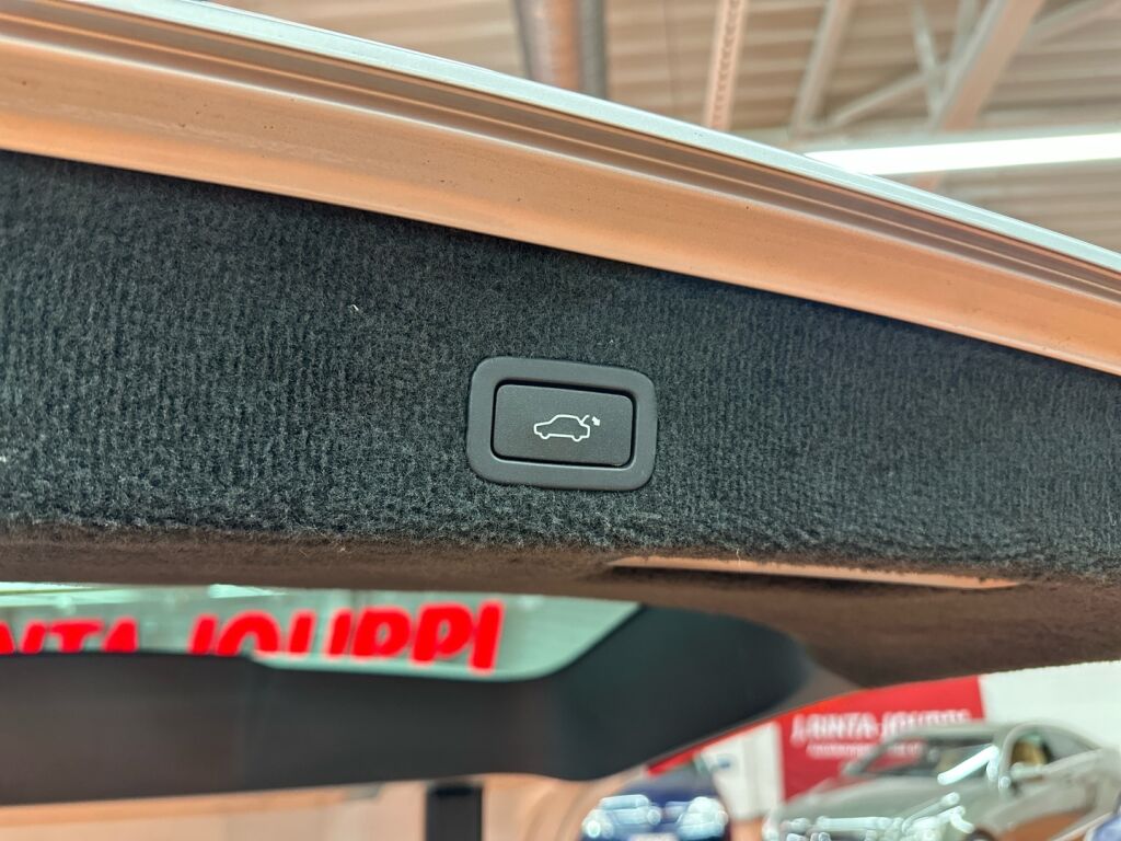 Volvo V70 2016 Harmaa