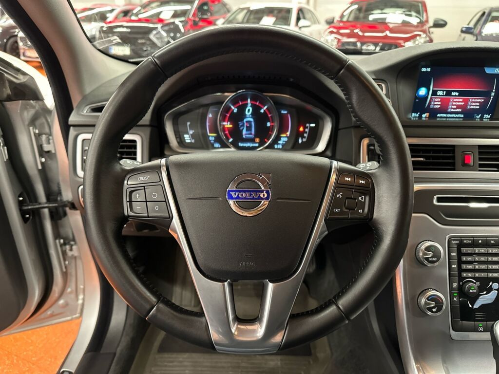 Volvo V70 2016 Harmaa