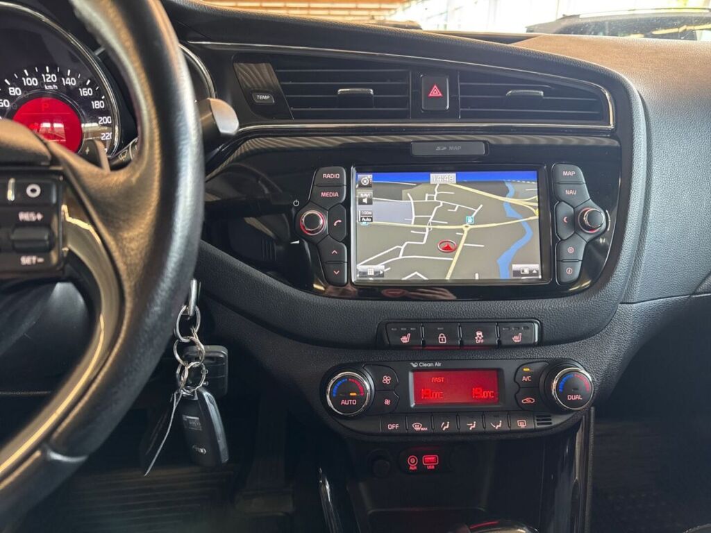 Kia Ceed 2016 Valkoinen