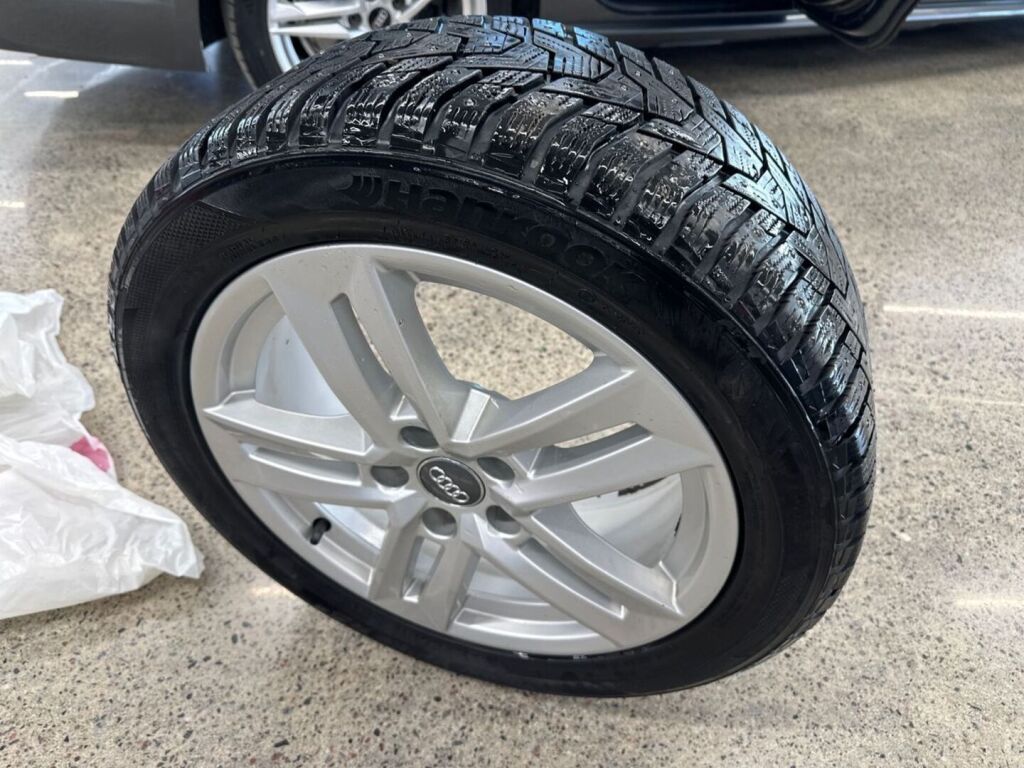 Audi A4 2016 Harmaa
