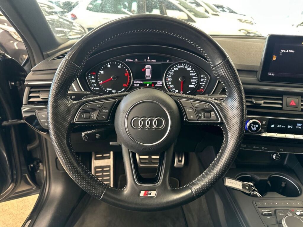 Audi A4 2016 Harmaa