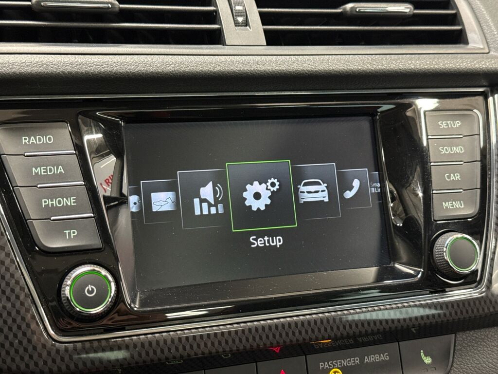 Skoda Fabia 2016 Valkoinen