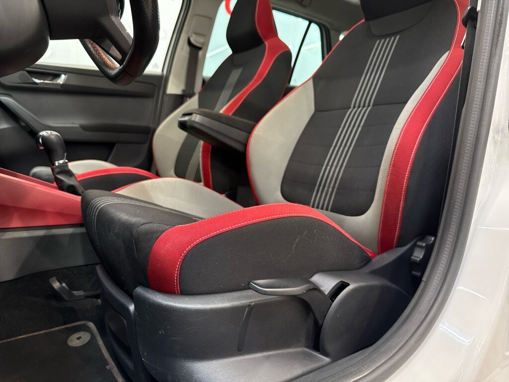 Skoda Fabia 2016 Valkoinen