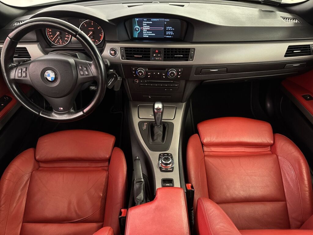 BMW 320 2011 Valkoinen