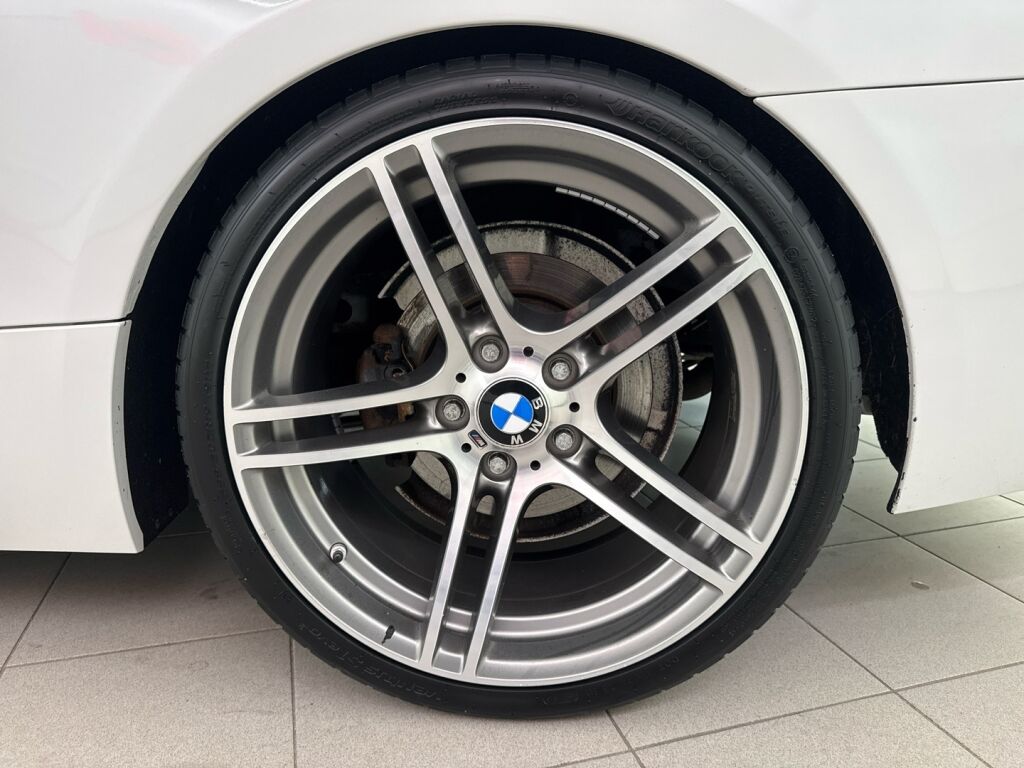 BMW 320 2011 Valkoinen