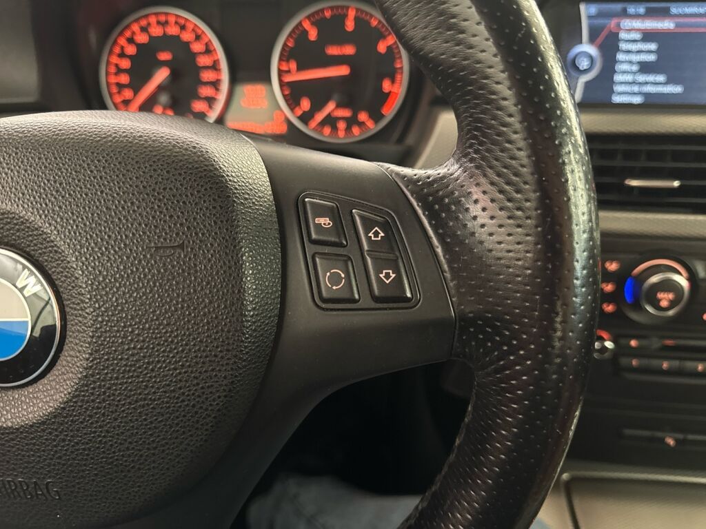 BMW 320 2011 Valkoinen