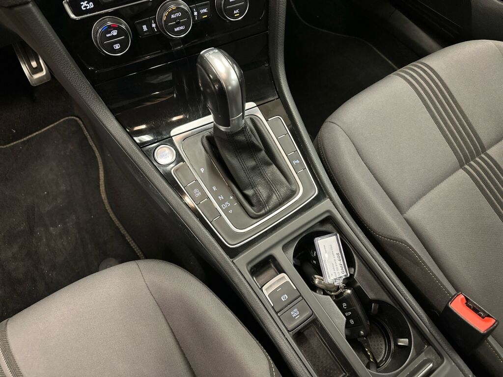 Volkswagen Golf 2016 Harmaa