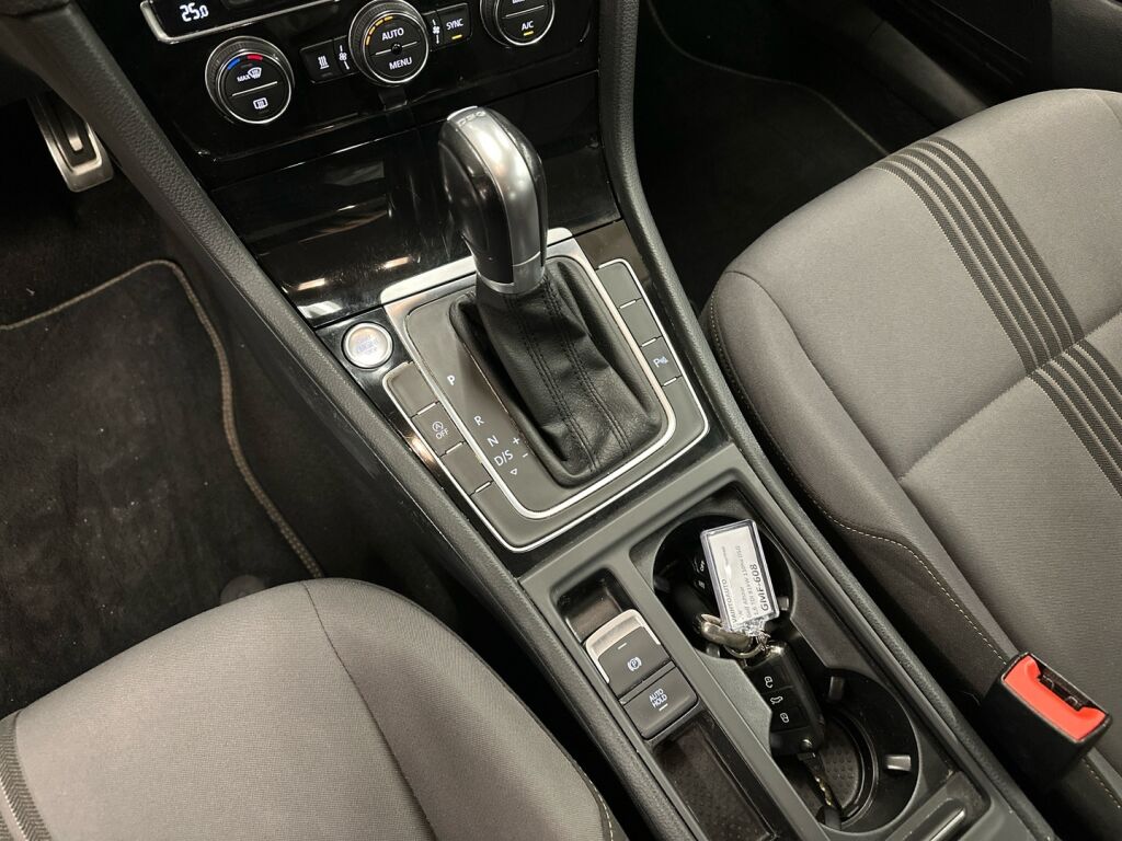 Volkswagen Golf 2016 Harmaa