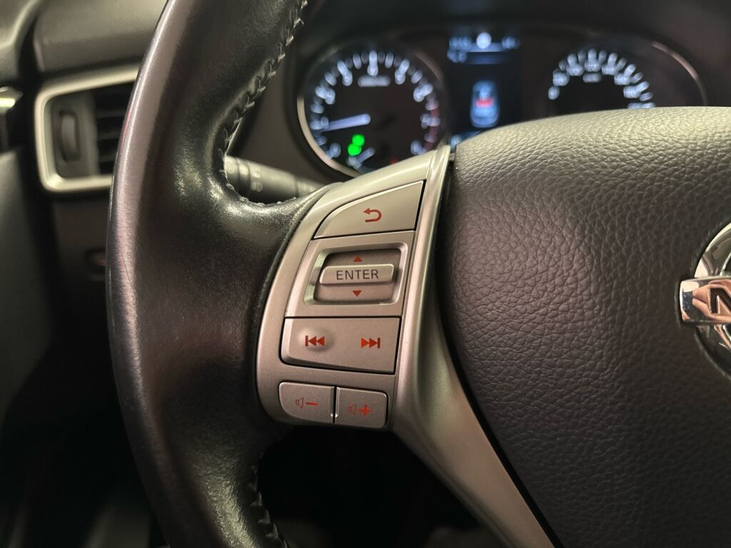 Nissan Qashqai 2016 Musta