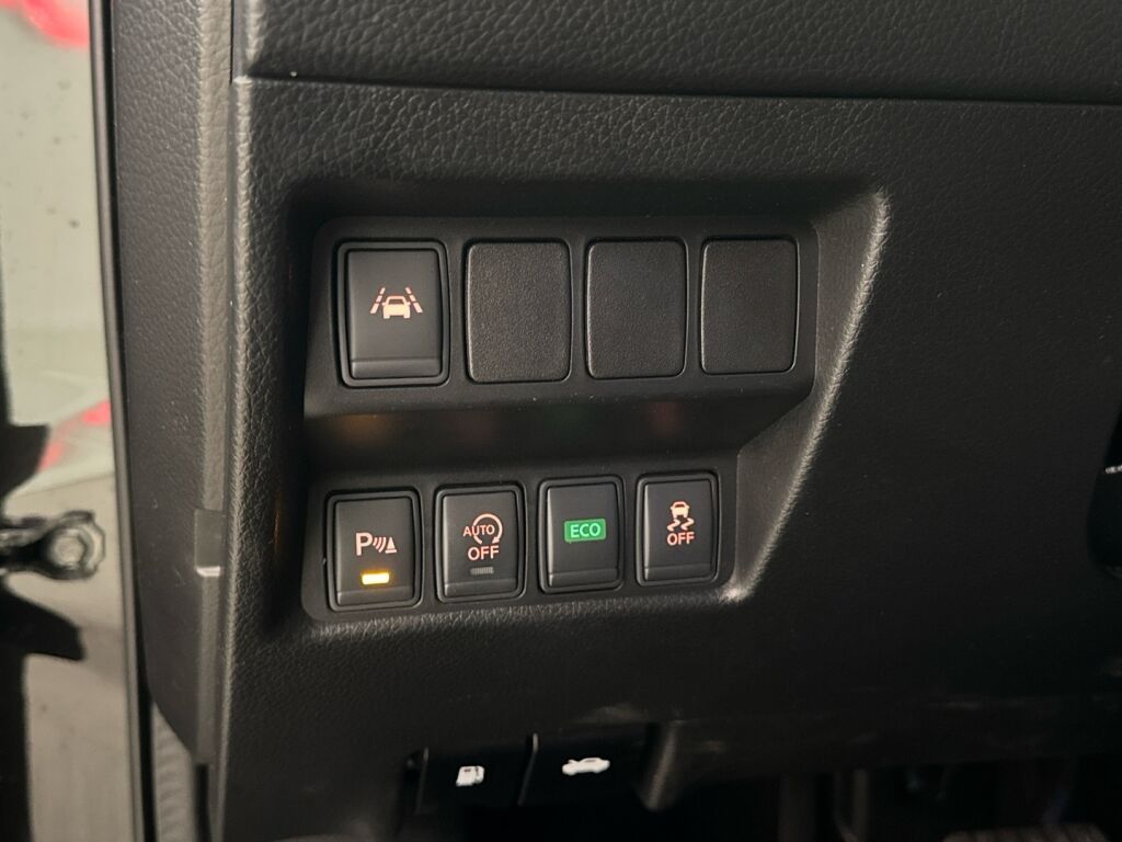 Nissan Qashqai 2016 Musta