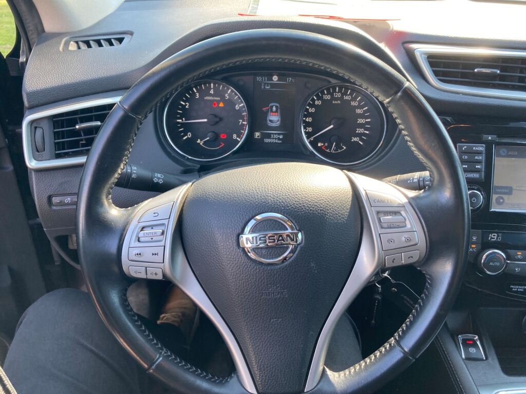Nissan Qashqai 2016 Metallinhohto Ruskea (beige)