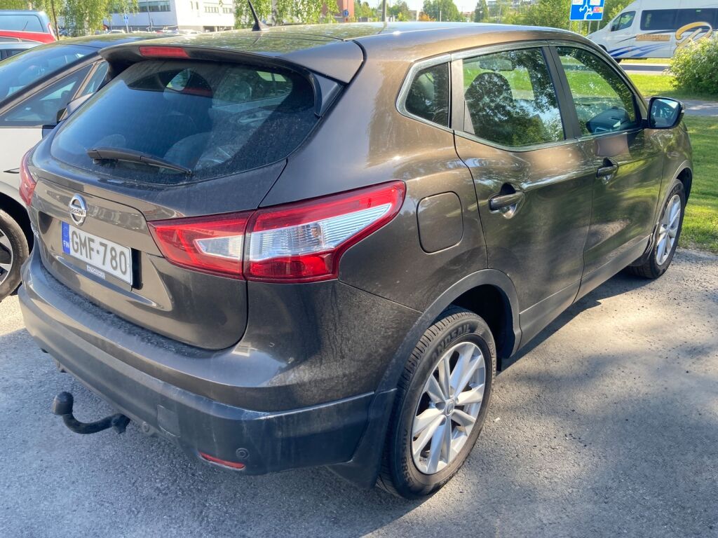 Nissan Qashqai 2016 Metallinhohto Ruskea (beige)