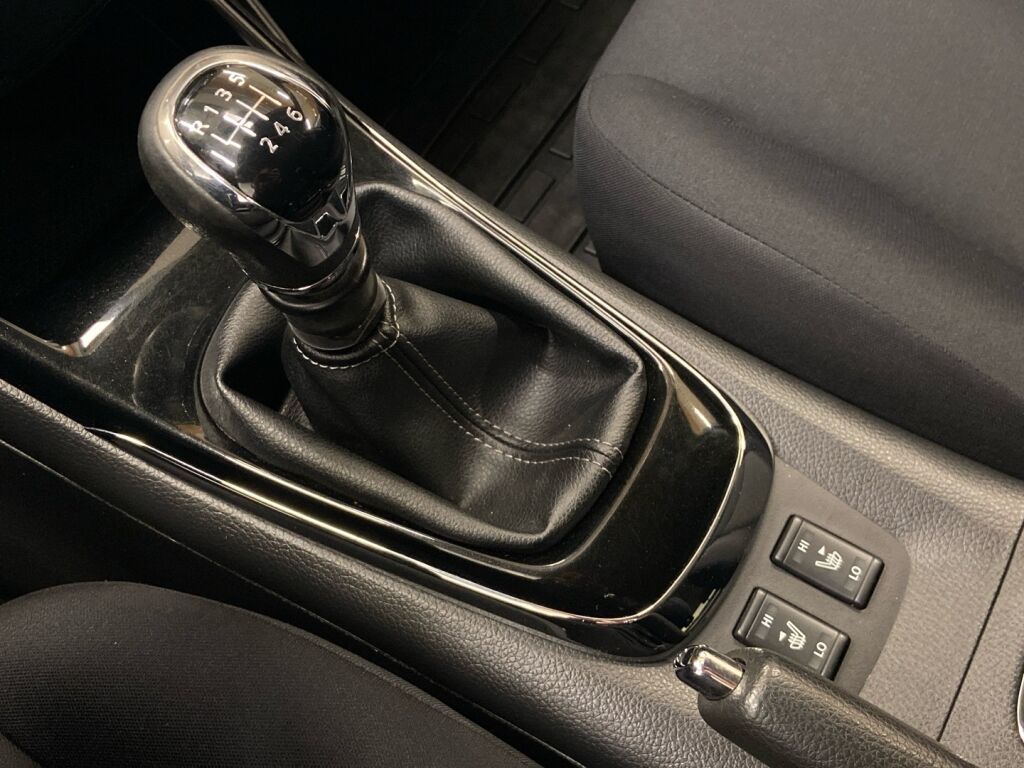 Nissan Pulsar 2016 Valkoinen
