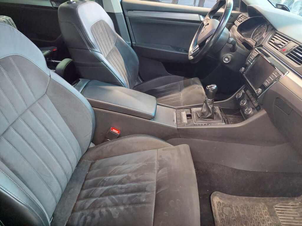 Skoda Superb 2016 Harmaa