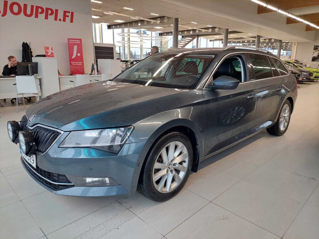Skoda Superb 2016 Harmaa