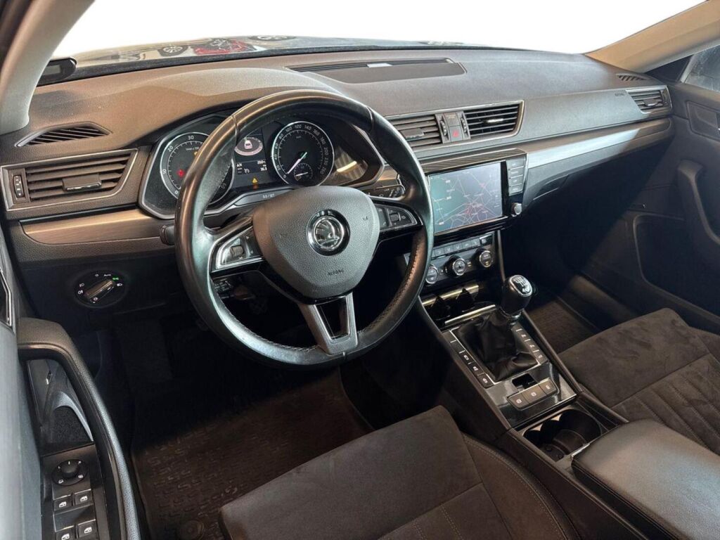 Skoda Superb 2016 Harmaa