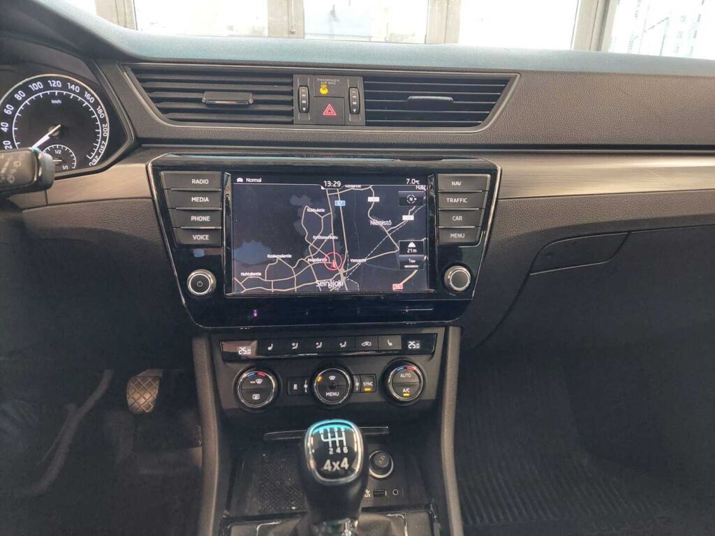 Skoda Superb 2016 Harmaa