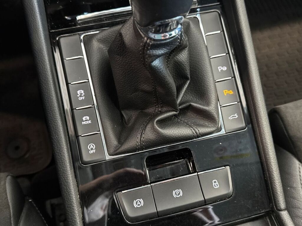 Skoda Superb 2016 Harmaa