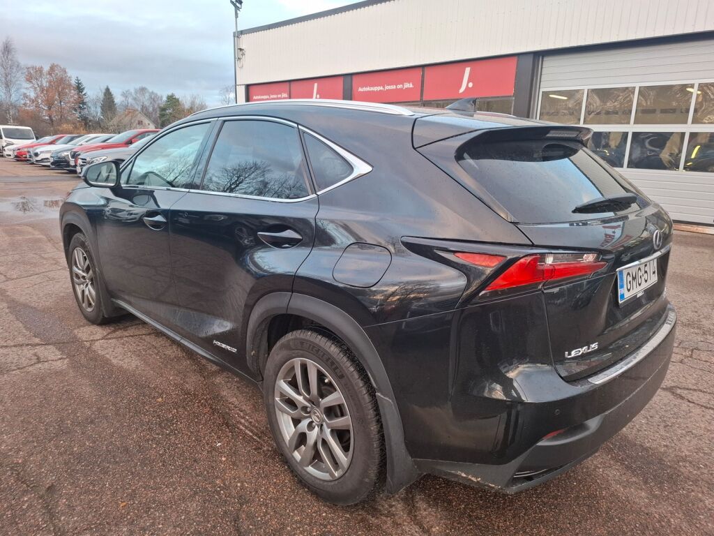 Lexus NX 2017 Musta