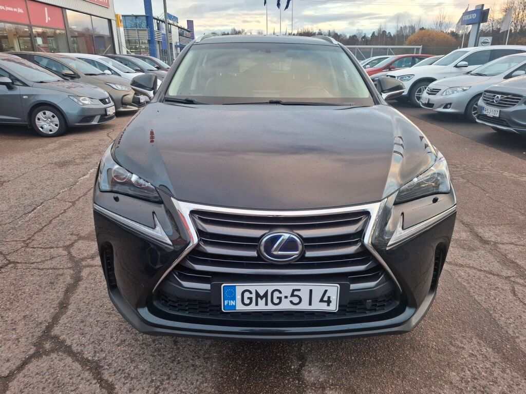 Lexus NX 2017 Musta