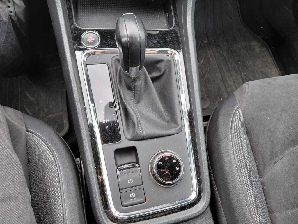 Seat Ateca 2016 Ruskea (beige)