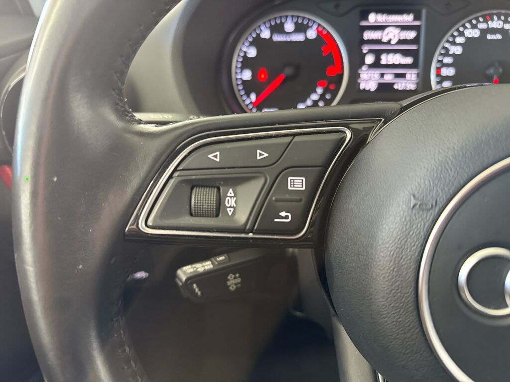 Audi Q2 2017 Valkoinen